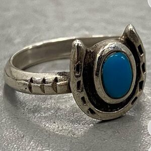 Sterling silver turquoise horseshoe ring